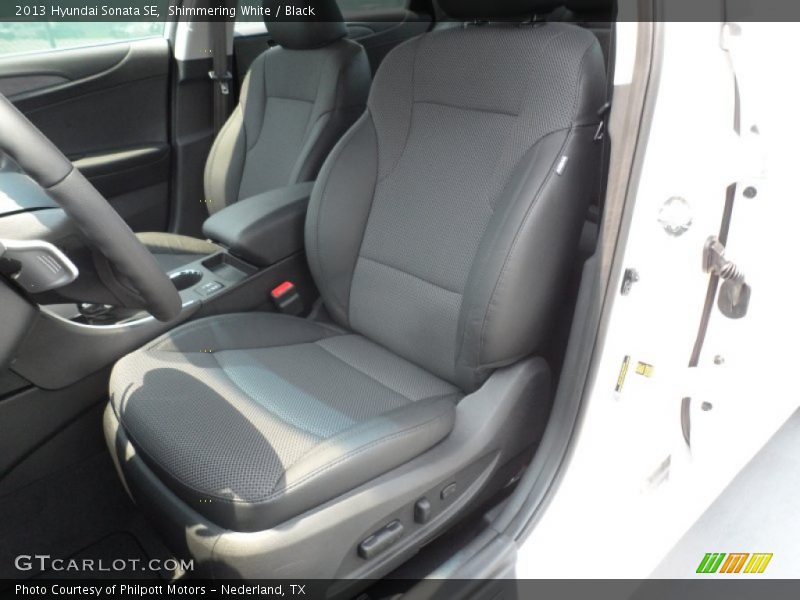 Shimmering White / Black 2013 Hyundai Sonata SE