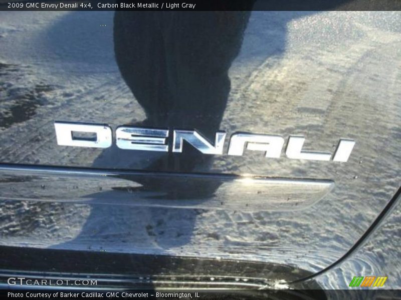 Carbon Black Metallic / Light Gray 2009 GMC Envoy Denali 4x4