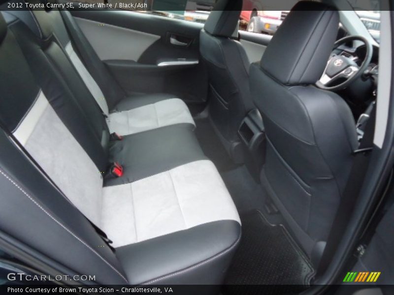 Super White / Black/Ash 2012 Toyota Camry SE