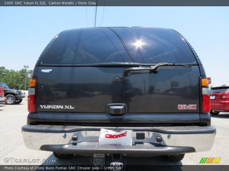 Carbon Metallic / Stone Gray 2005 GMC Yukon XL SLE