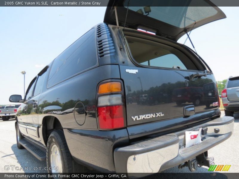 Carbon Metallic / Stone Gray 2005 GMC Yukon XL SLE