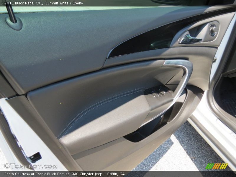 Summit White / Ebony 2011 Buick Regal CXL