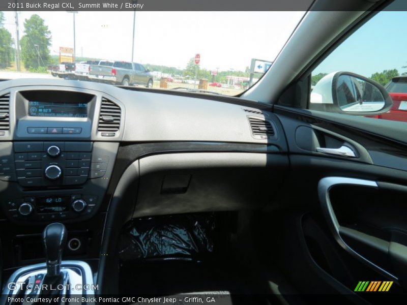 Summit White / Ebony 2011 Buick Regal CXL
