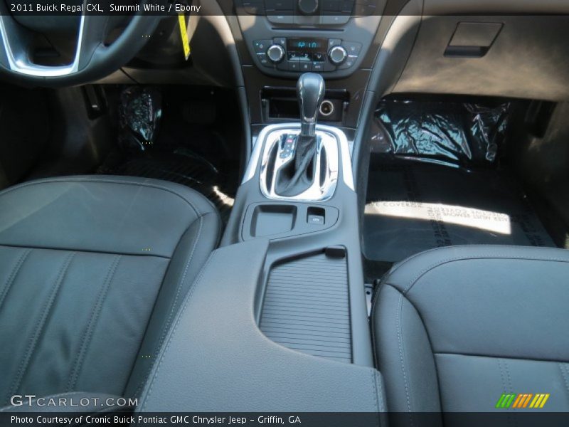 Summit White / Ebony 2011 Buick Regal CXL