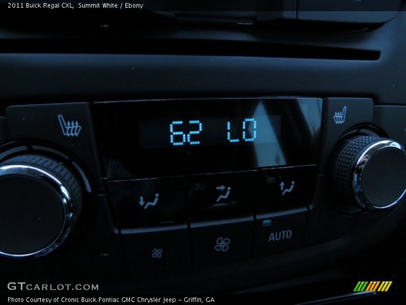 Summit White / Ebony 2011 Buick Regal CXL