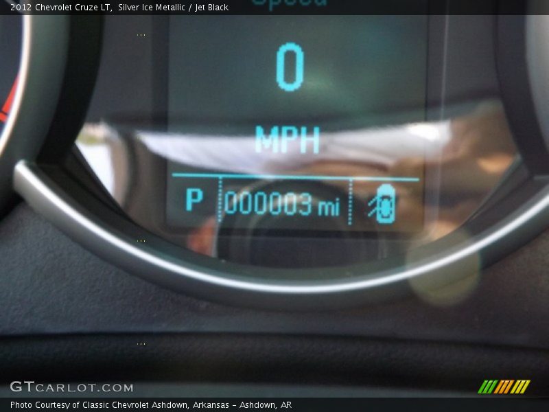 Silver Ice Metallic / Jet Black 2012 Chevrolet Cruze LT