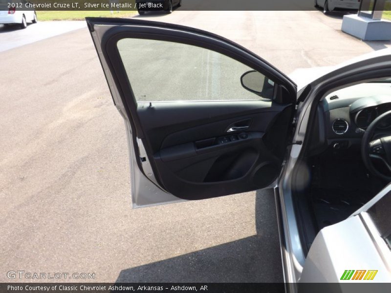 Silver Ice Metallic / Jet Black 2012 Chevrolet Cruze LT