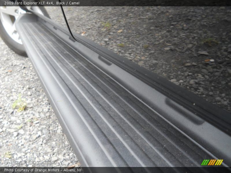 Black / Camel 2009 Ford Explorer XLT 4x4