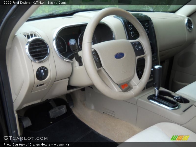 Black / Camel 2009 Ford Explorer XLT 4x4