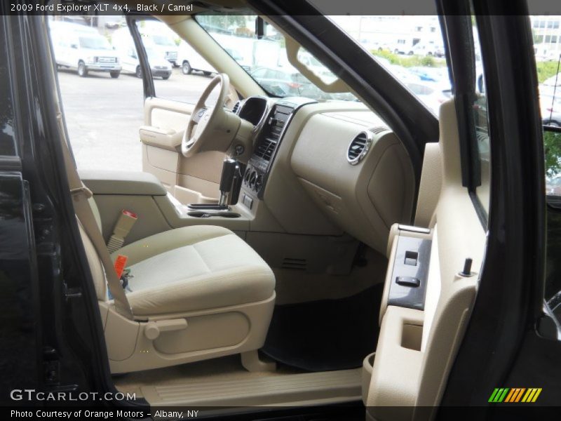 Black / Camel 2009 Ford Explorer XLT 4x4
