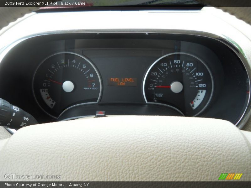 Black / Camel 2009 Ford Explorer XLT 4x4