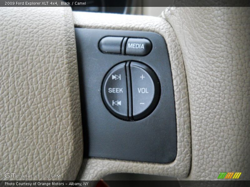 Black / Camel 2009 Ford Explorer XLT 4x4