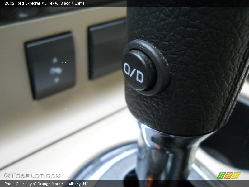 Black / Camel 2009 Ford Explorer XLT 4x4