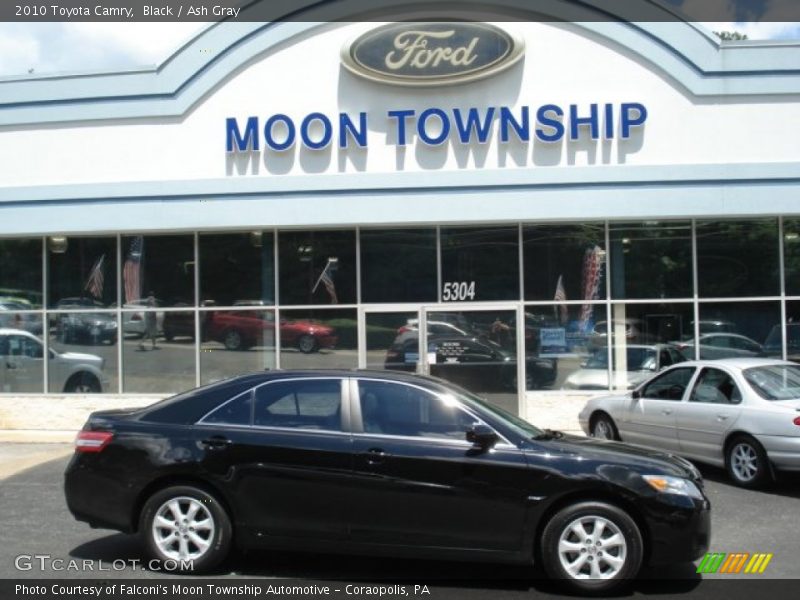 Black / Ash Gray 2010 Toyota Camry