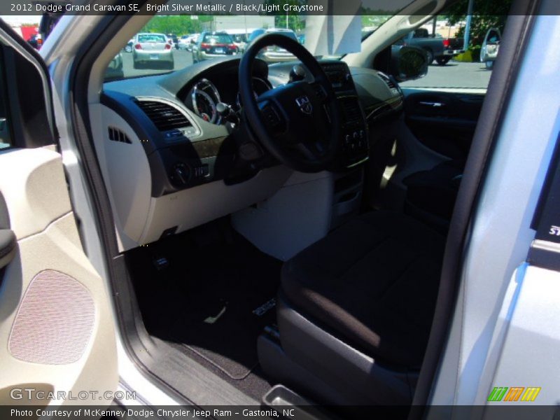 Bright Silver Metallic / Black/Light Graystone 2012 Dodge Grand Caravan SE