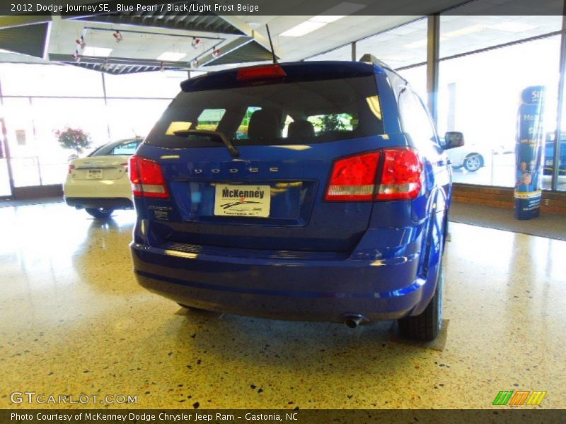 Blue Pearl / Black/Light Frost Beige 2012 Dodge Journey SE