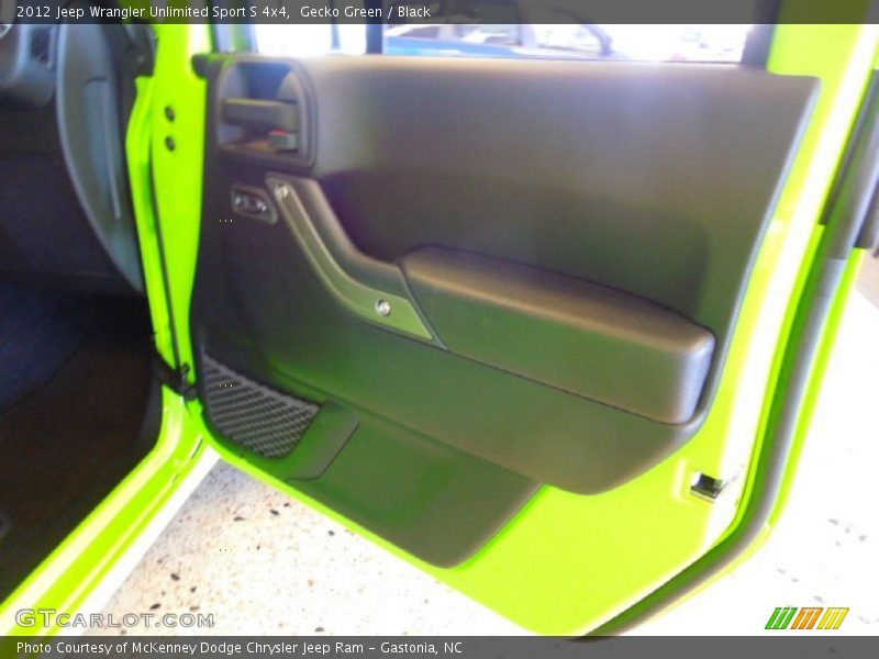 Gecko Green / Black 2012 Jeep Wrangler Unlimited Sport S 4x4