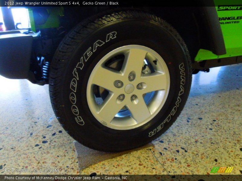 Gecko Green / Black 2012 Jeep Wrangler Unlimited Sport S 4x4
