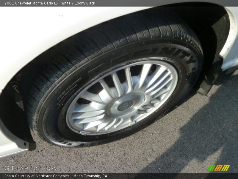 White / Ebony Black 2001 Chevrolet Monte Carlo LS