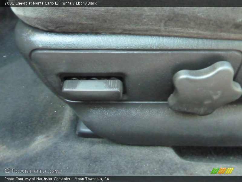 White / Ebony Black 2001 Chevrolet Monte Carlo LS