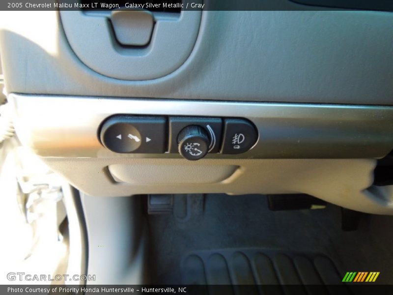Galaxy Silver Metallic / Gray 2005 Chevrolet Malibu Maxx LT Wagon