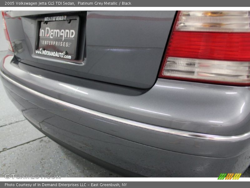 Platinum Grey Metallic / Black 2005 Volkswagen Jetta GLS TDI Sedan