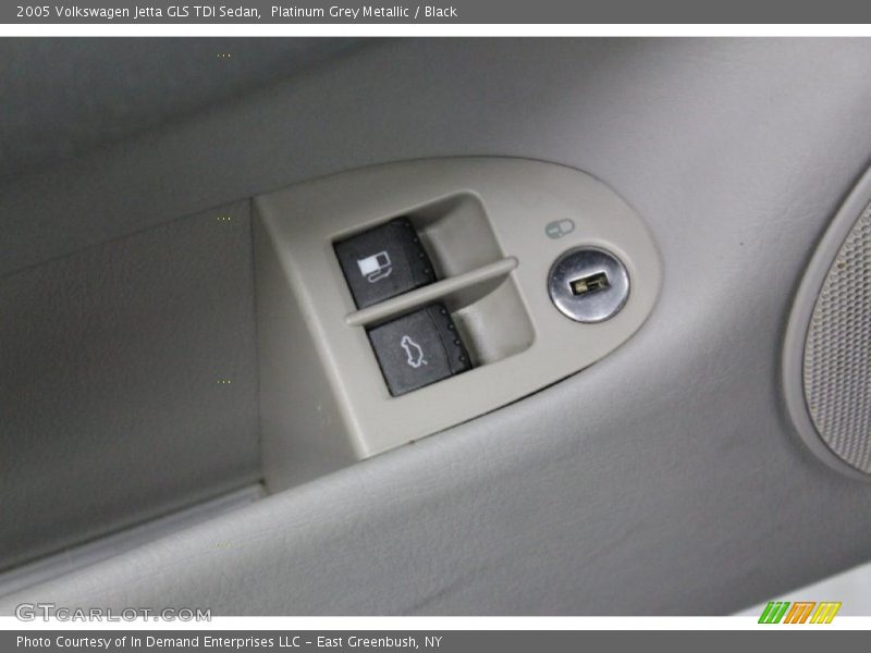 Platinum Grey Metallic / Black 2005 Volkswagen Jetta GLS TDI Sedan