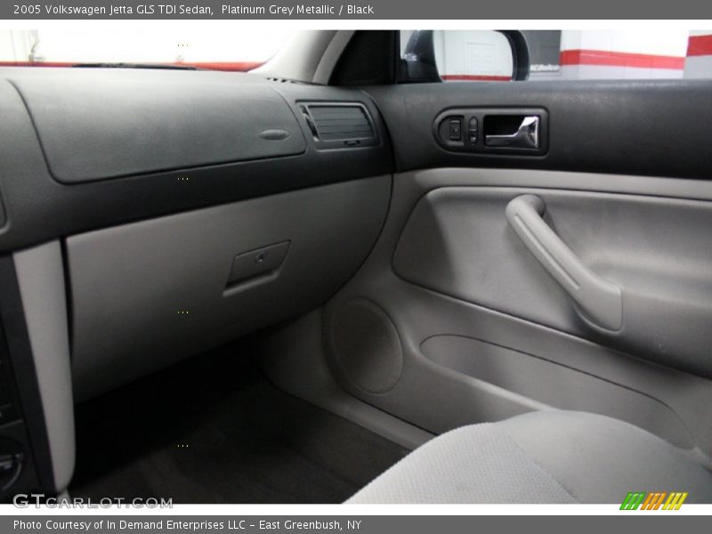 Platinum Grey Metallic / Black 2005 Volkswagen Jetta GLS TDI Sedan