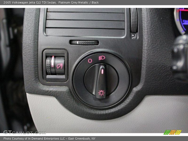 Platinum Grey Metallic / Black 2005 Volkswagen Jetta GLS TDI Sedan