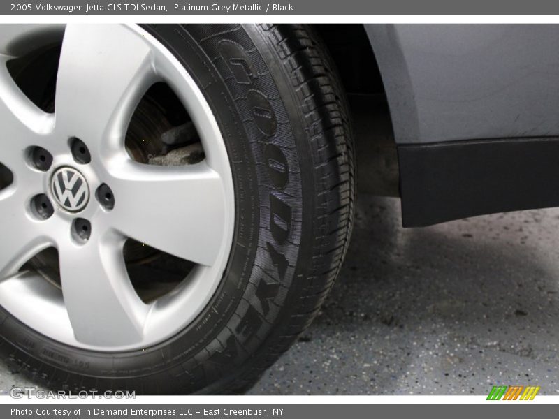 Platinum Grey Metallic / Black 2005 Volkswagen Jetta GLS TDI Sedan