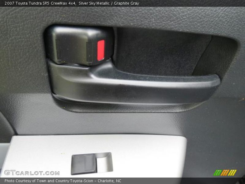 Silver Sky Metallic / Graphite Gray 2007 Toyota Tundra SR5 CrewMax 4x4