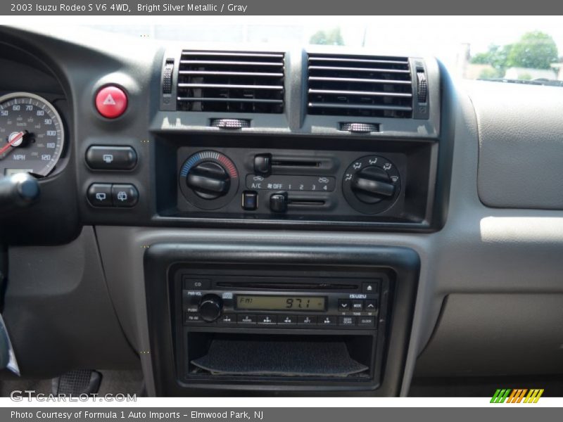 Bright Silver Metallic / Gray 2003 Isuzu Rodeo S V6 4WD