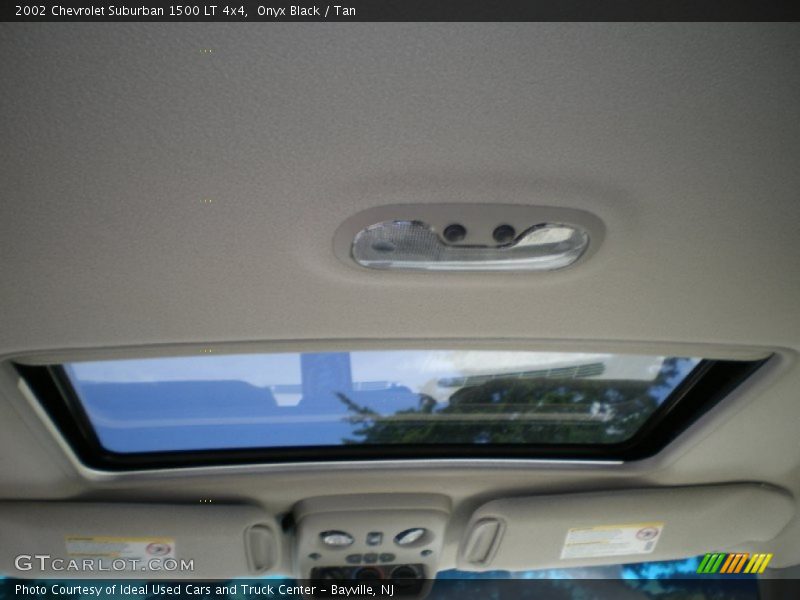 Onyx Black / Tan 2002 Chevrolet Suburban 1500 LT 4x4