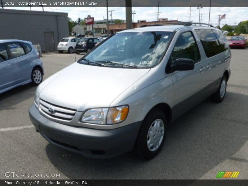 Silver Shadow Pearl / Gray 2002 Toyota Sienna LE