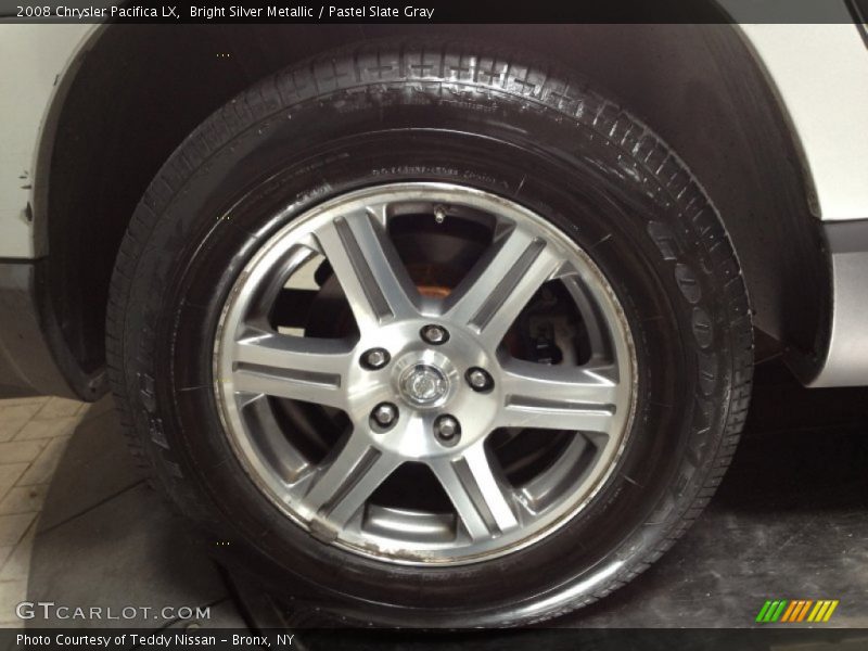 Bright Silver Metallic / Pastel Slate Gray 2008 Chrysler Pacifica LX