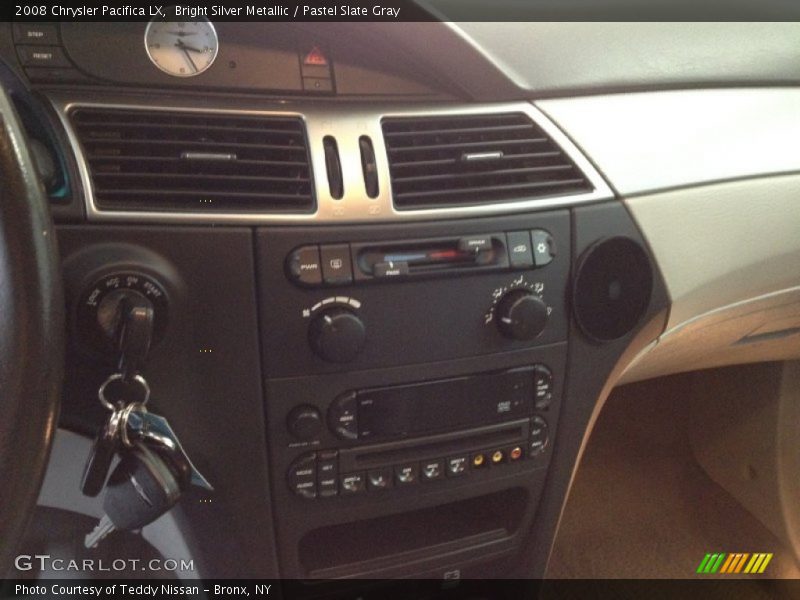 Bright Silver Metallic / Pastel Slate Gray 2008 Chrysler Pacifica LX