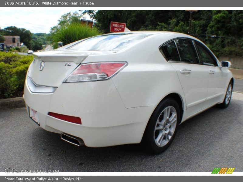 White Diamond Pearl / Taupe 2009 Acura TL 3.5