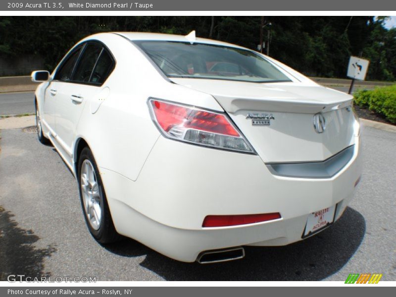 White Diamond Pearl / Taupe 2009 Acura TL 3.5