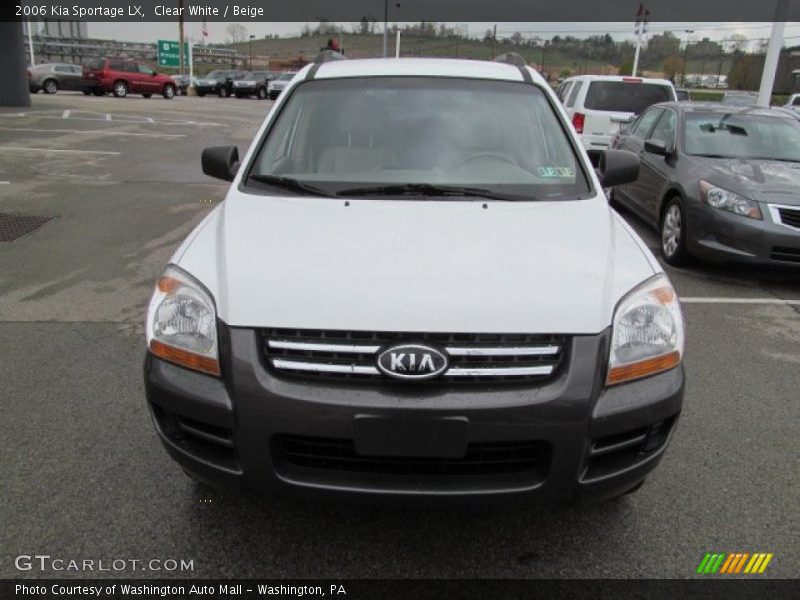 Clear White / Beige 2006 Kia Sportage LX