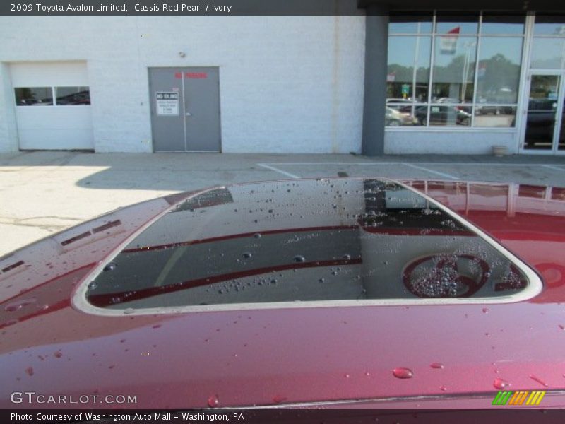 Cassis Red Pearl / Ivory 2009 Toyota Avalon Limited
