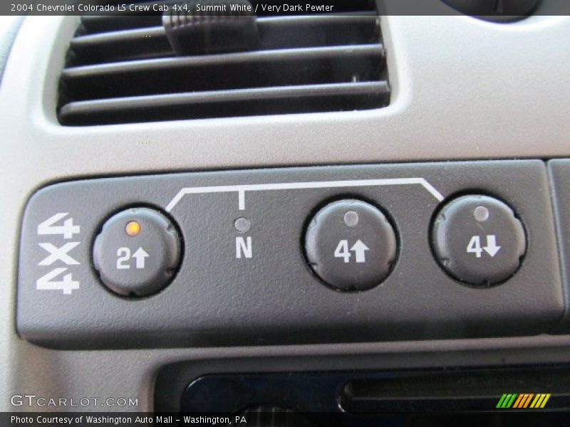Summit White / Very Dark Pewter 2004 Chevrolet Colorado LS Crew Cab 4x4