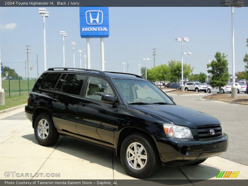 Black / Ivory 2004 Toyota Highlander I4