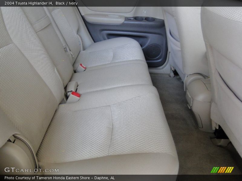  2004 Highlander I4 Ivory Interior
