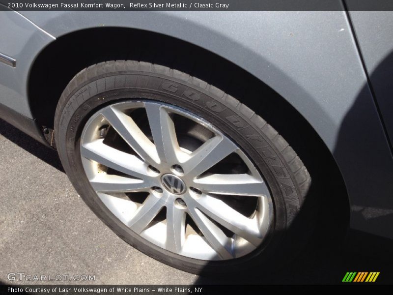 Reflex Silver Metallic / Classic Gray 2010 Volkswagen Passat Komfort Wagon