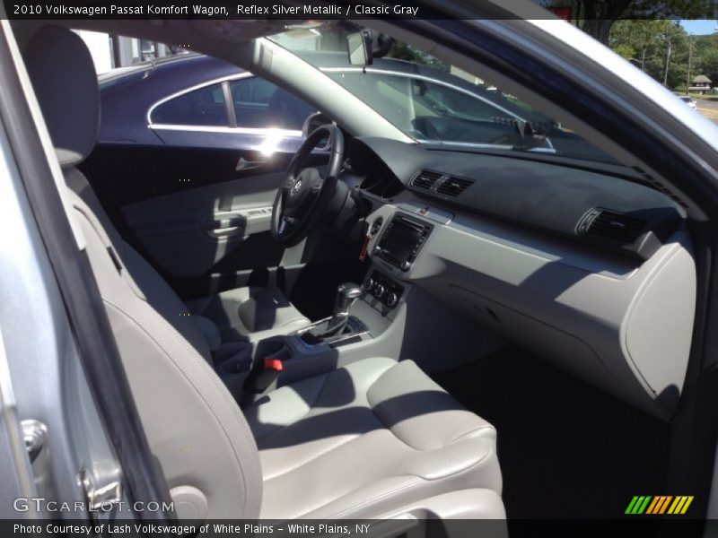 Reflex Silver Metallic / Classic Gray 2010 Volkswagen Passat Komfort Wagon