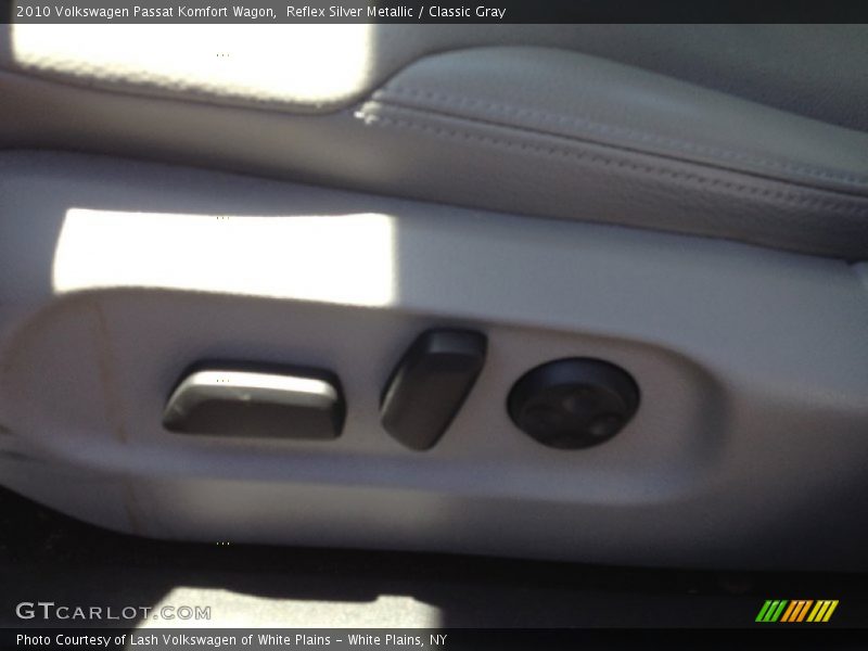 Reflex Silver Metallic / Classic Gray 2010 Volkswagen Passat Komfort Wagon