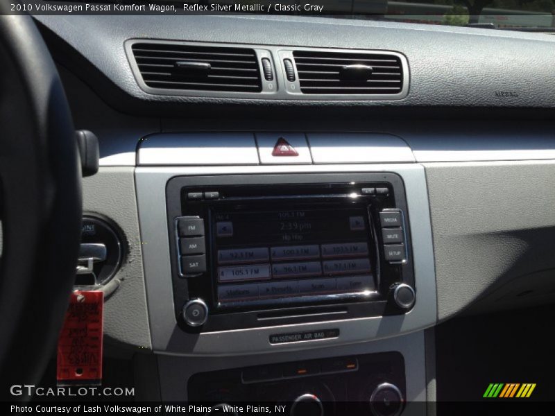 Reflex Silver Metallic / Classic Gray 2010 Volkswagen Passat Komfort Wagon