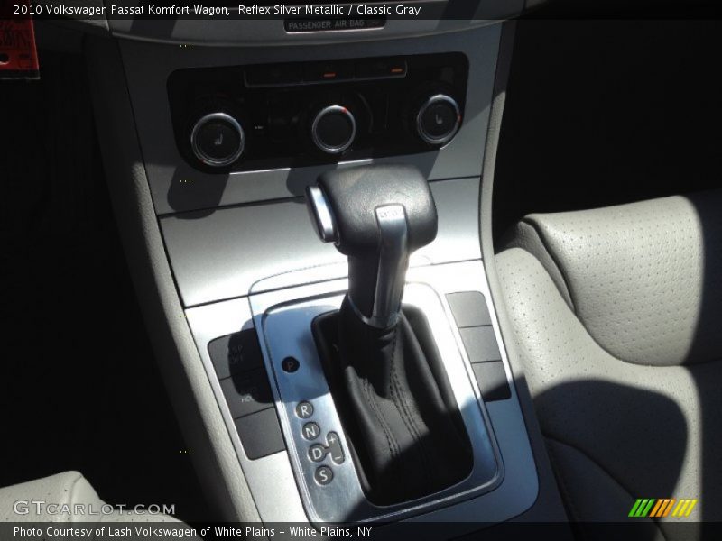 Reflex Silver Metallic / Classic Gray 2010 Volkswagen Passat Komfort Wagon