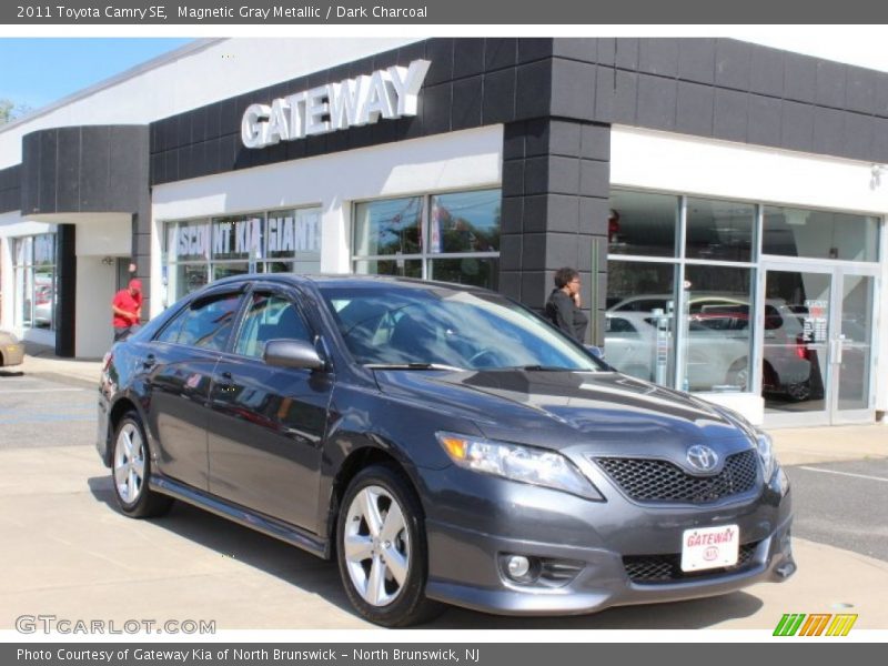 Magnetic Gray Metallic / Dark Charcoal 2011 Toyota Camry SE