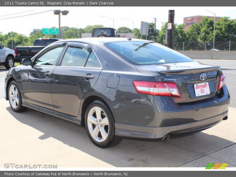 Magnetic Gray Metallic / Dark Charcoal 2011 Toyota Camry SE